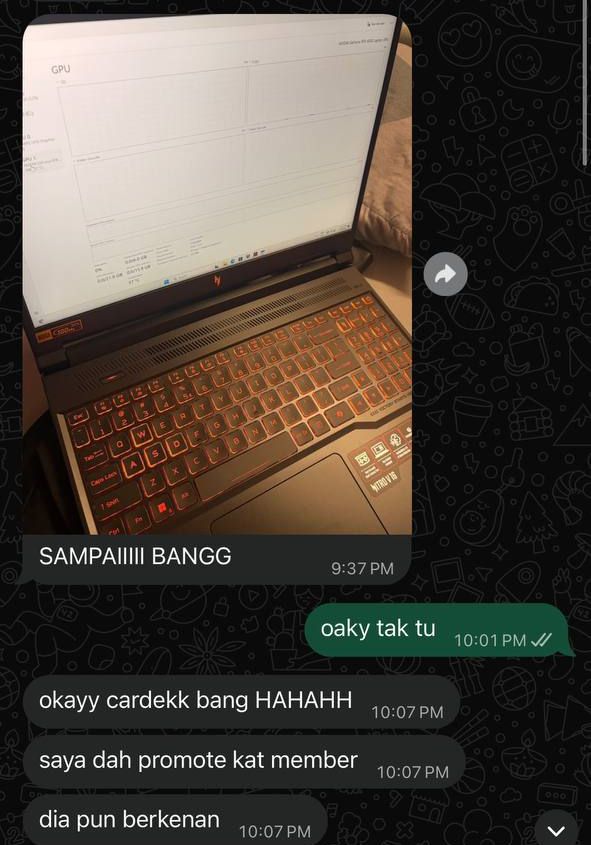 WhatsApp chat: a buyer’s photo of an Acer Nitro V 16 with its keyboard lit, with the messages “SAMPAIIIII BANGG” and “saya dah promote kat member”